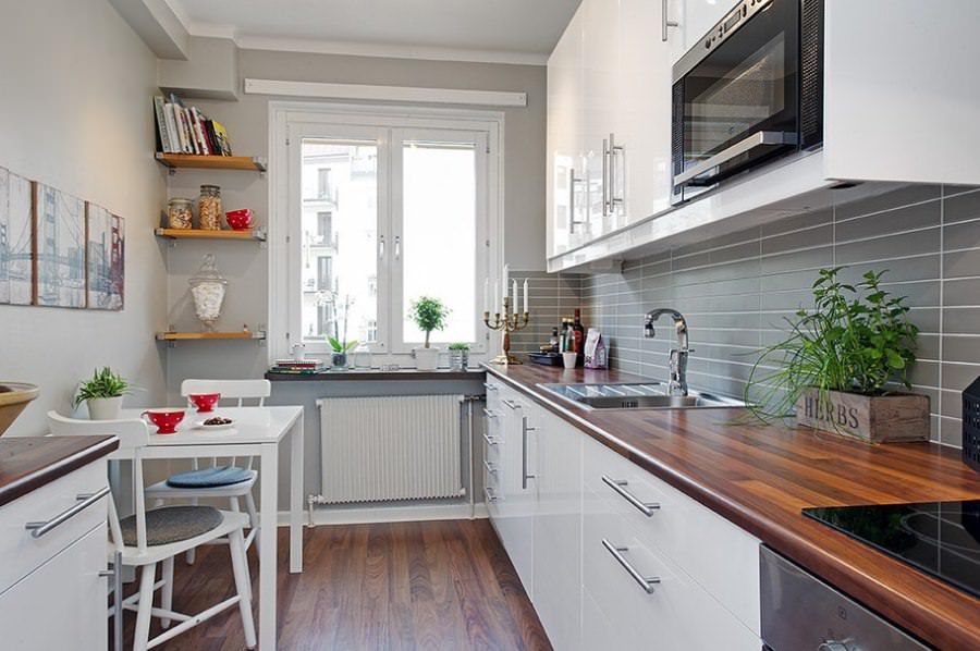 5 Simple Ways to Make Your Small Kitchen Feel Bigger